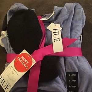HUE pj set.